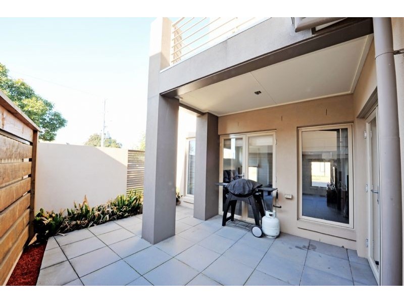 2 Elm Terrace, Shepparton VIC 3630