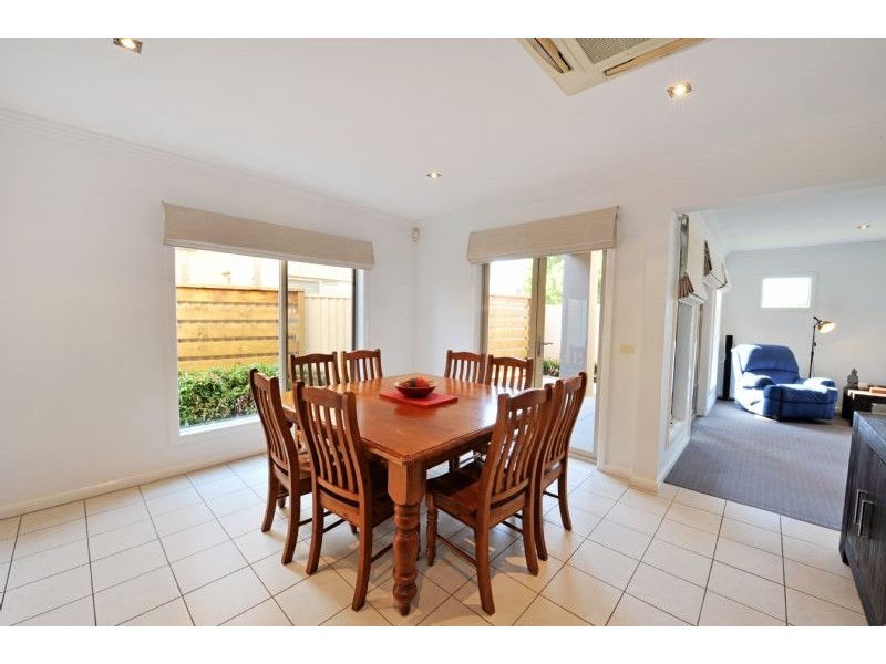 2 Elm Terrace, Shepparton VIC 3630