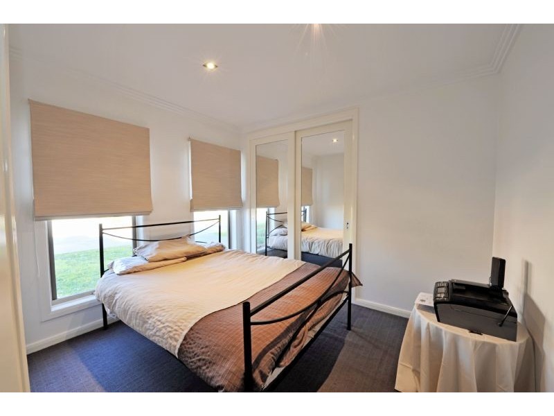 2 Elm Terrace, Shepparton VIC 3630