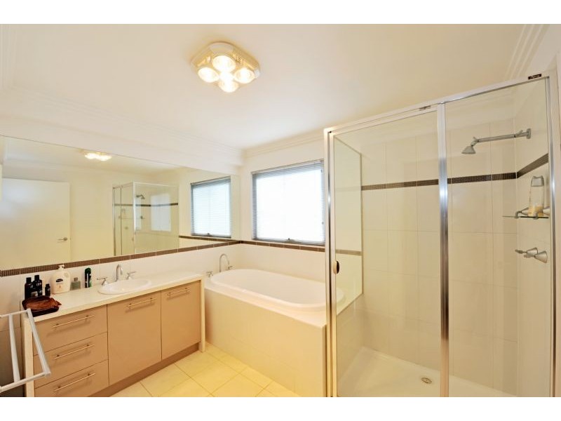 2 Elm Terrace, Shepparton VIC 3630