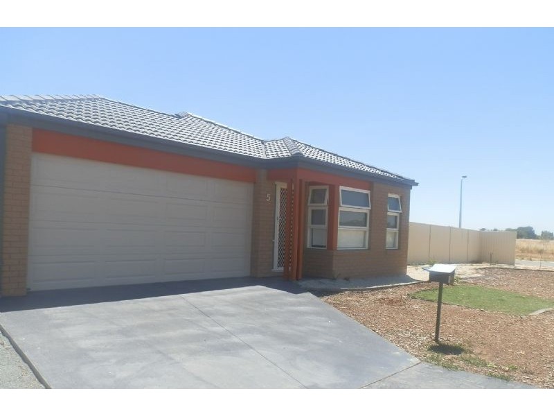 5 Savoy Nook, Shepparton VIC 3630
