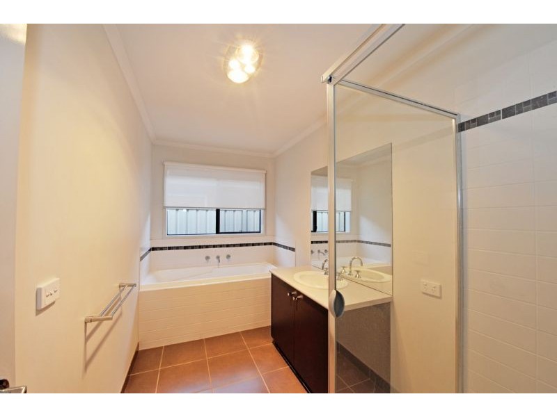 6 Melrose Circuit, Shepparton VIC 3630