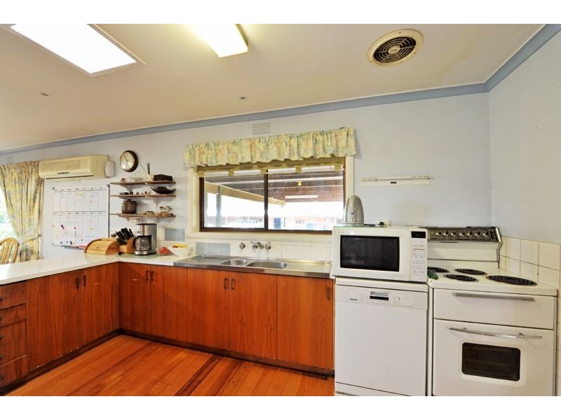 11 Edgewater Road, Kialla VIC 3631