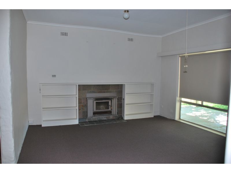 11 Edgewater Road, Kialla VIC 3631