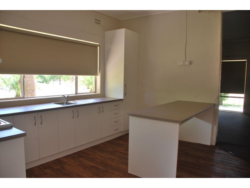 11 Edgewater Road, Kialla VIC 3631