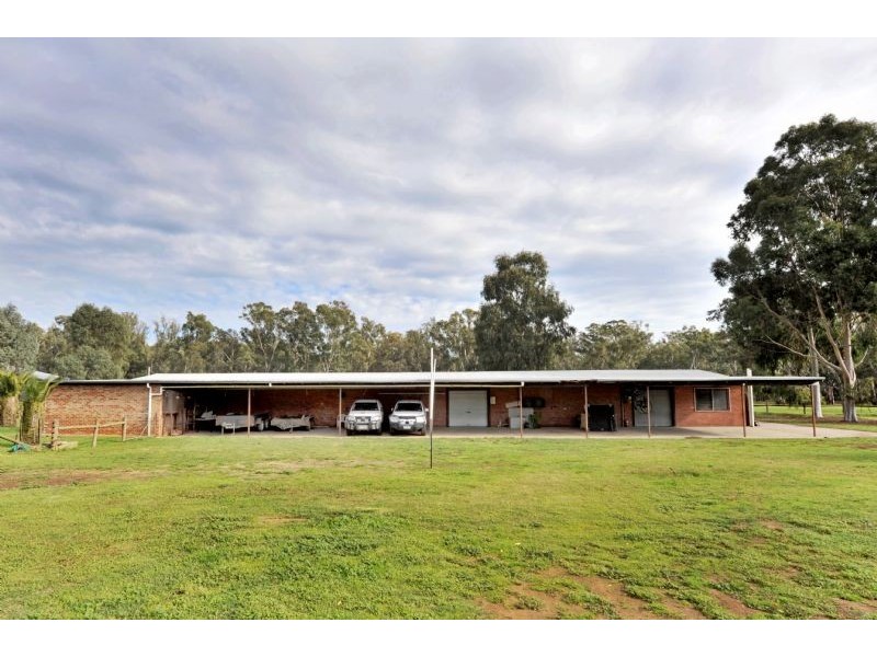 11 Edgewater Road, Kialla VIC 3631