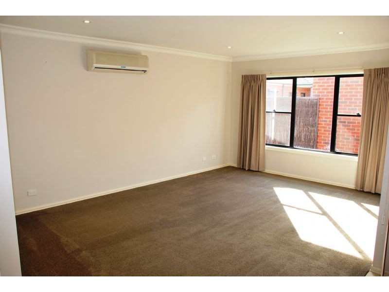 2/27 Middleton Street, Shepparton VIC 3630