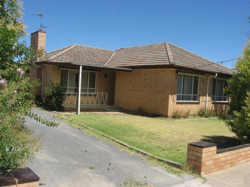 15 Fairless Street, Shepparton VIC 3630