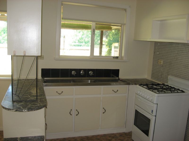 15 Fairless Street, Shepparton VIC 3630