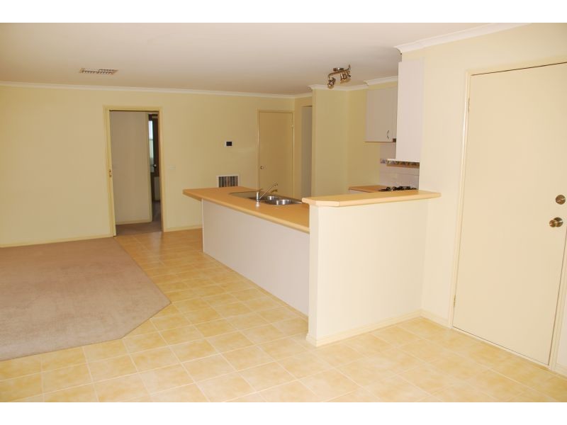 37 Perrivale Drive, Shepparton VIC 3630