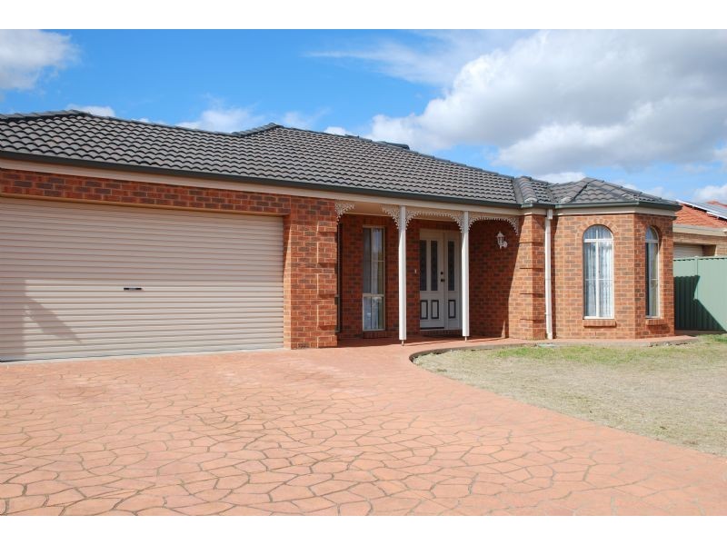37 Perrivale Drive, Shepparton VIC 3630