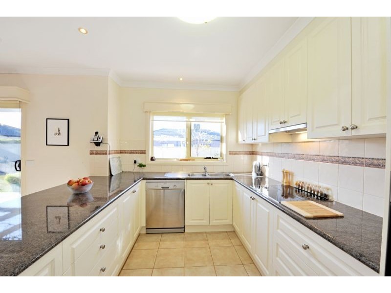 227  Waranga Drive, Kialla VIC 3631