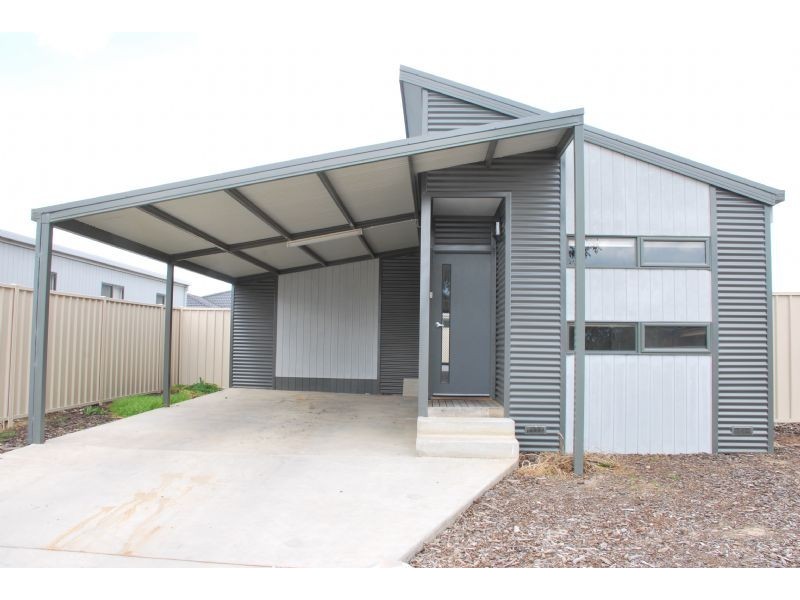 8 Strauss Avenue, Shepparton VIC 3630