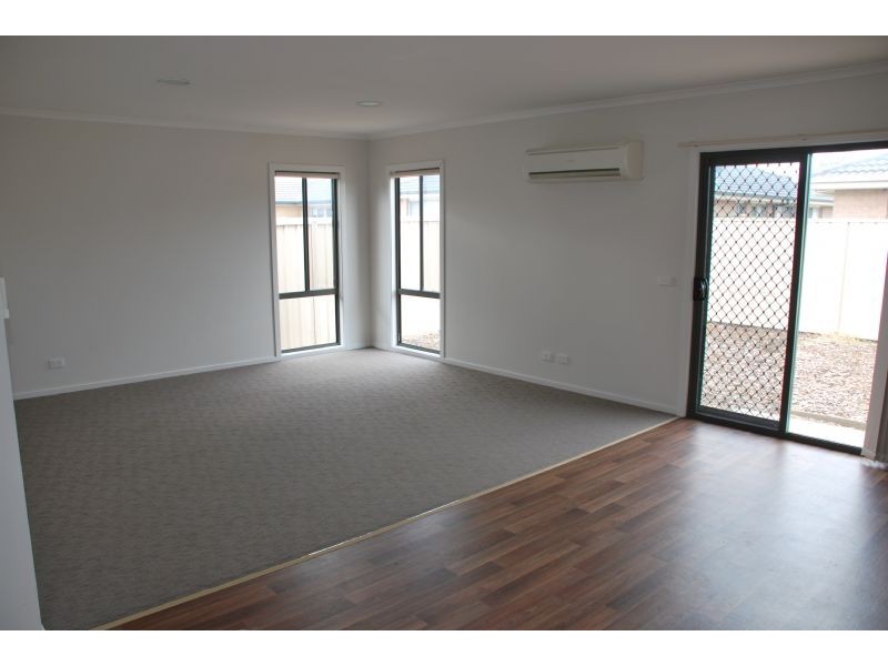 8 Strauss Avenue, Shepparton VIC 3630
