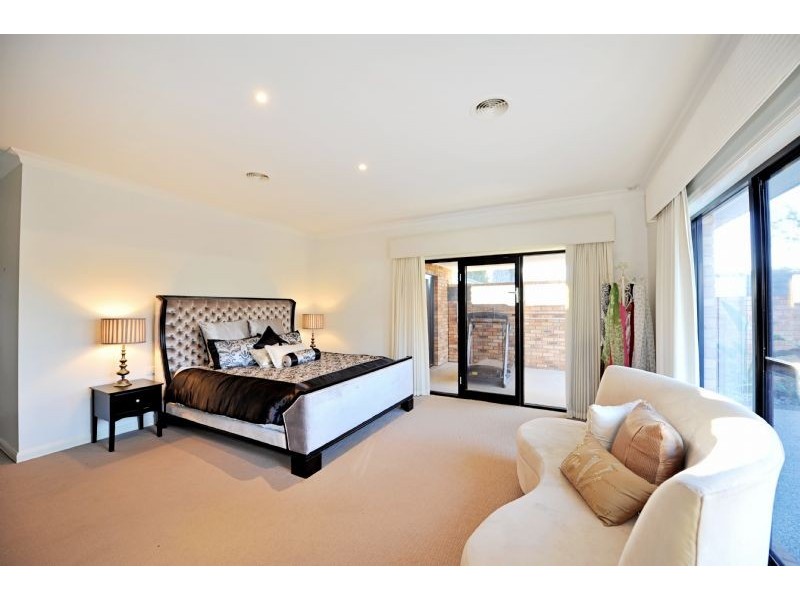 1 Cadah Court, Grahamvale VIC 3631