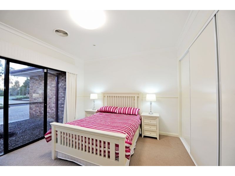 1 Cadah Court, Grahamvale VIC 3631