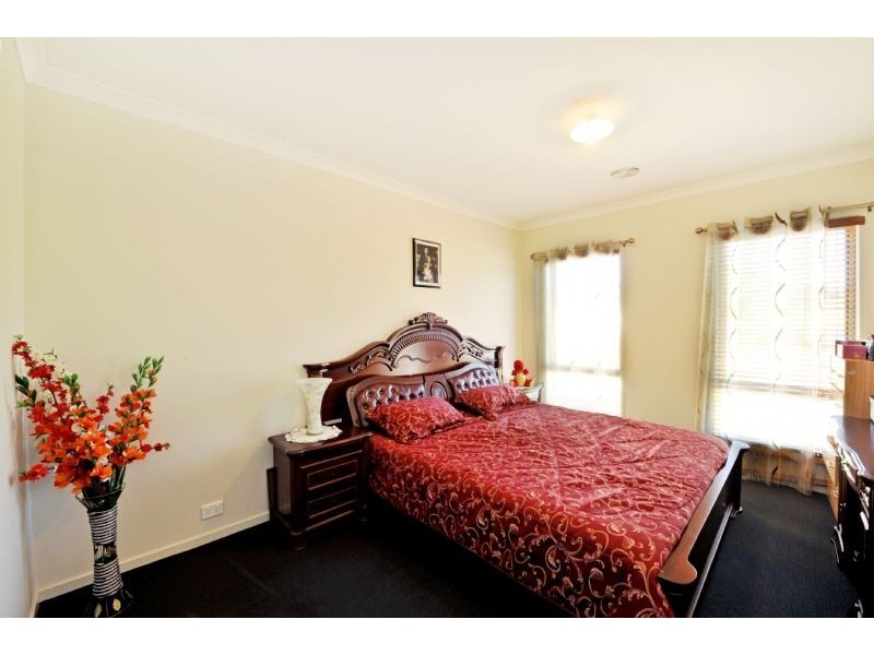 20 Golf Drive, Shepparton VIC 3630