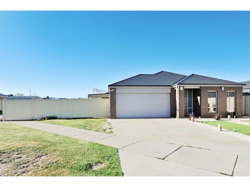 20 Golf Drive, Shepparton VIC 3630