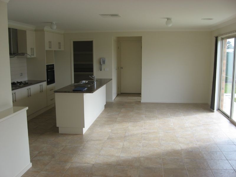 2 Sandhill Street, Shepparton North VIC 3631