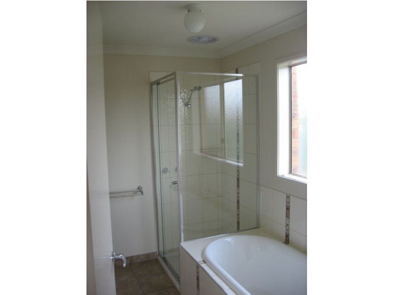 2 Sandhill Street, Shepparton North VIC 3631