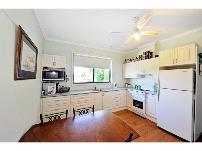 310 Boundary Road, Pine Lodge VIC 3631