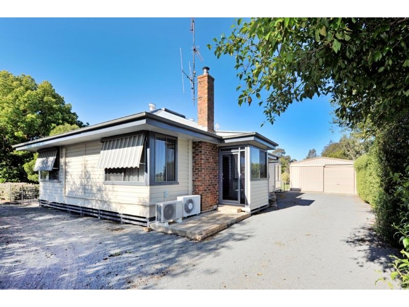 310 Boundary Road, Pine Lodge VIC 3631