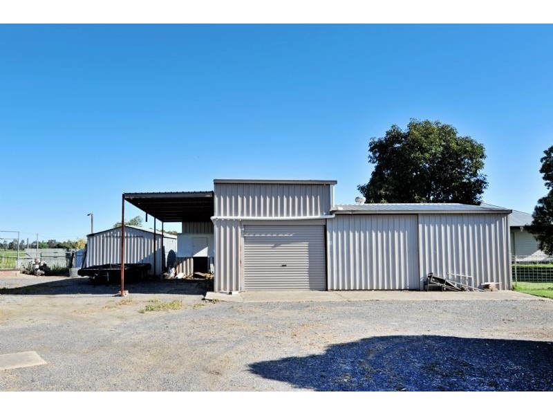 310 Boundary Road, Pine Lodge VIC 3631