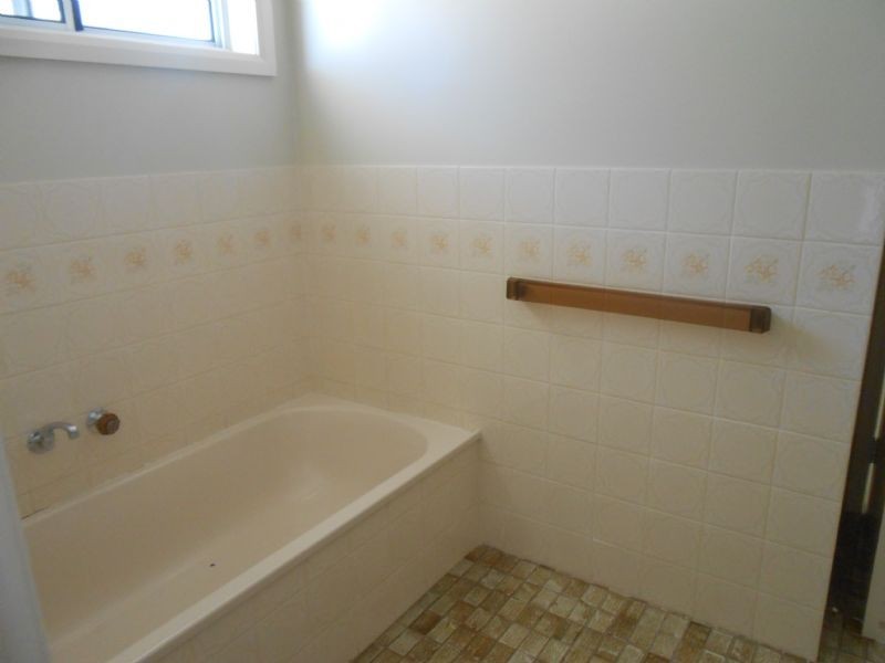 2/10 Barker Avenue, Shepparton VIC 3630