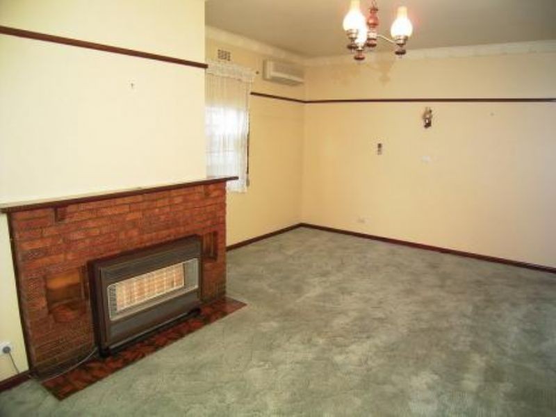 27 Dunrobin Street, Shepparton VIC 3630