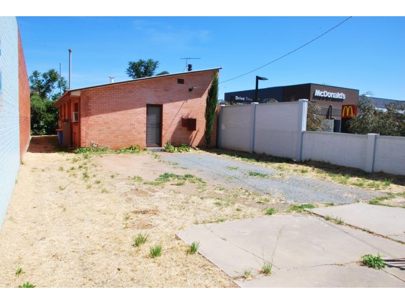 24 McLennan Street, Mooroopna VIC 3629