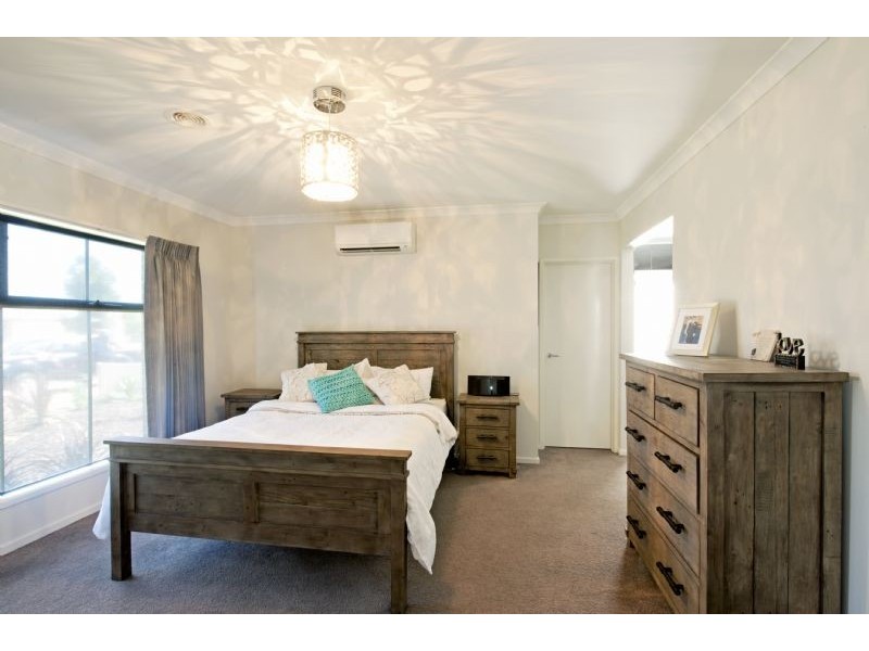 6 Windsor Avenue, Shepparton VIC 3630