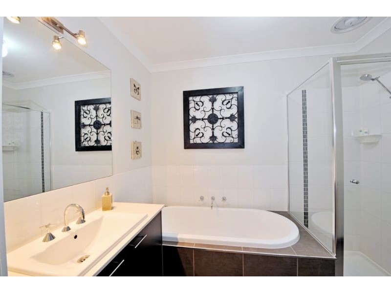 6 Windsor Avenue, Shepparton VIC 3630