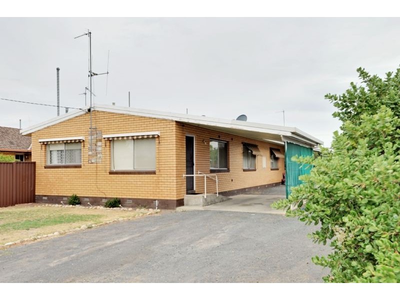 1 & 2/36 Grutzner Avenue, Shepparton VIC 3630