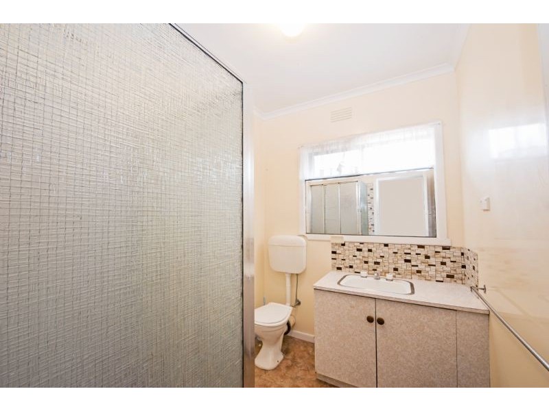 1 & 2/36 Grutzner Avenue, Shepparton VIC 3630