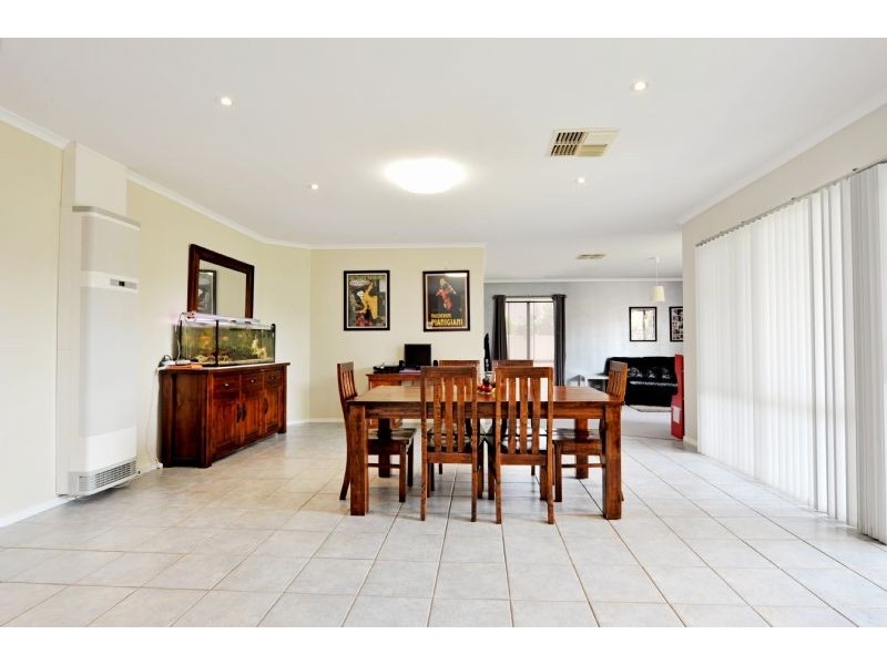 7 Menzies Crescent, Shepparton VIC 3630