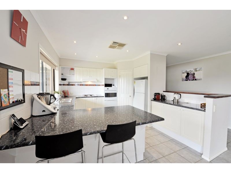 7 Menzies Crescent, Shepparton VIC 3630