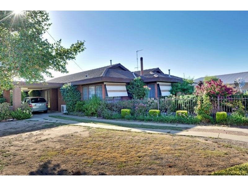 4 Reserve Street, Kialla VIC 3631