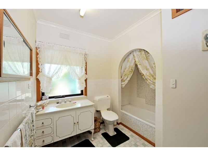 4 Reserve Street, Kialla VIC 3631