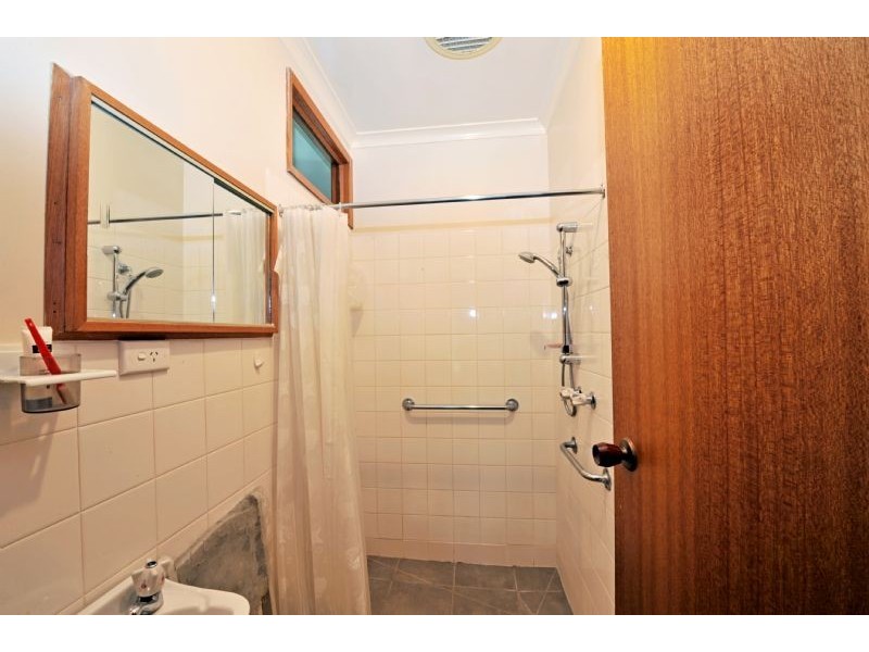 4 Reserve Street, Kialla VIC 3631