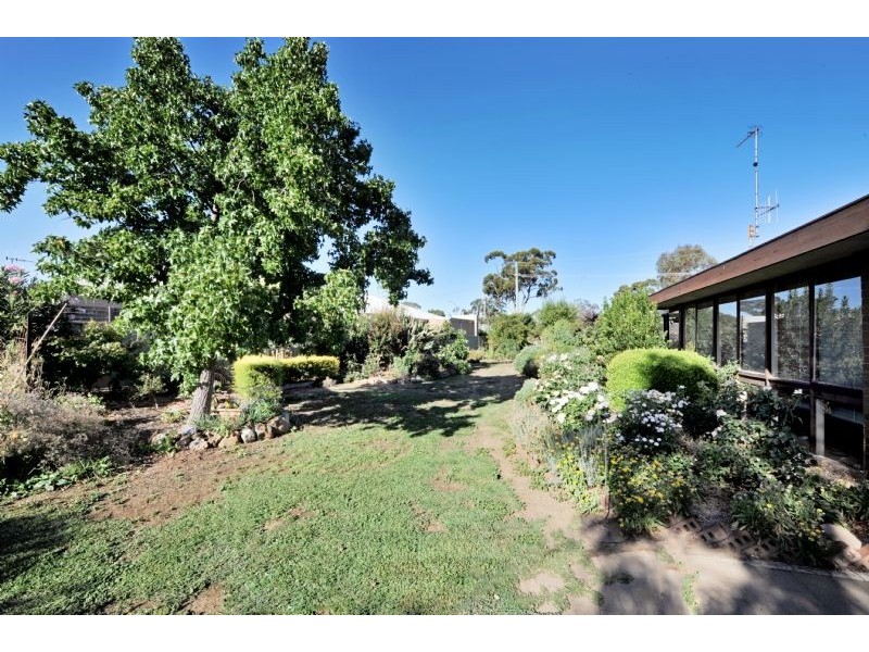 4 Reserve Street, Kialla VIC 3631