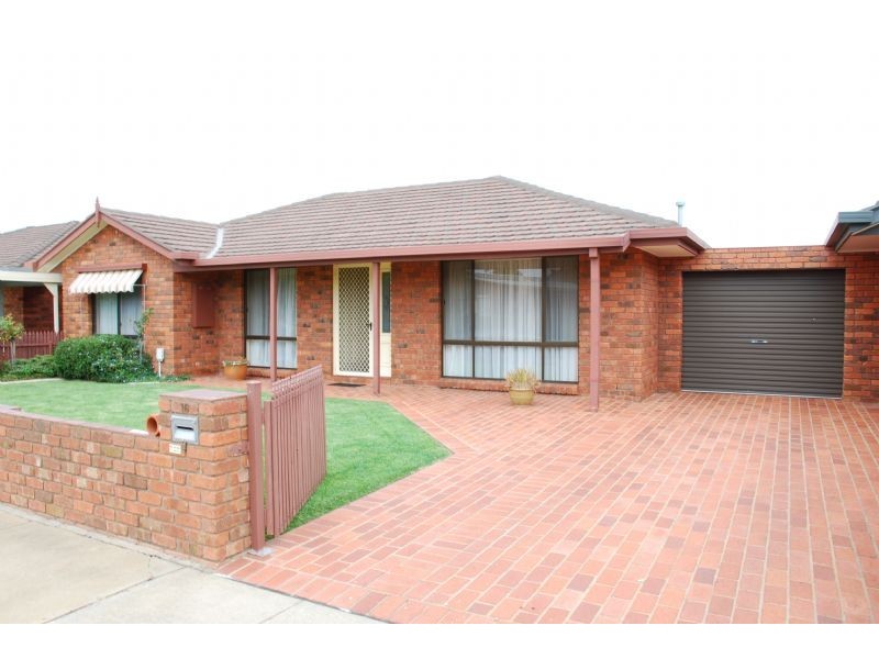 16 Coomboona Street, Shepparton VIC 3630