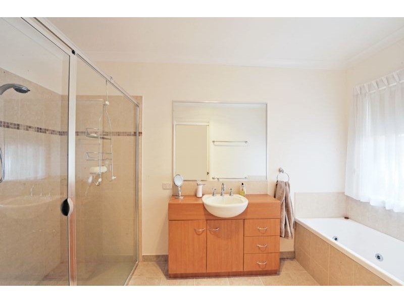 1/5 Greencastle Court, Mooroopna VIC 3629