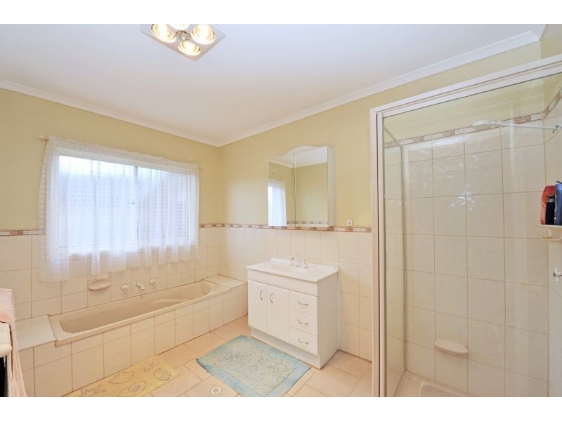 1/10 Ross Street, Mooroopna VIC 3629