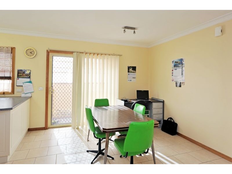 1/10 Ross Street, Mooroopna VIC 3629