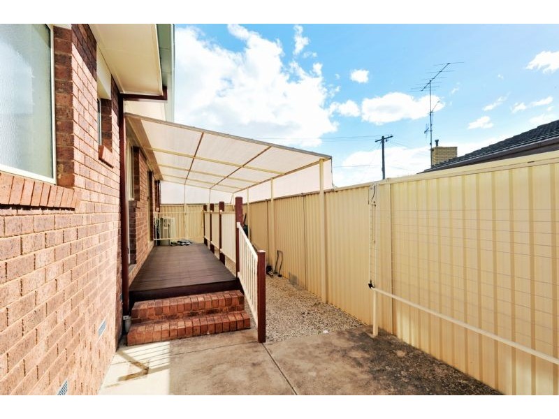 1/10 Ross Street, Mooroopna VIC 3629