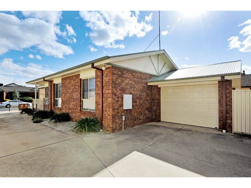 1/10 Ross Street, Mooroopna VIC 3629