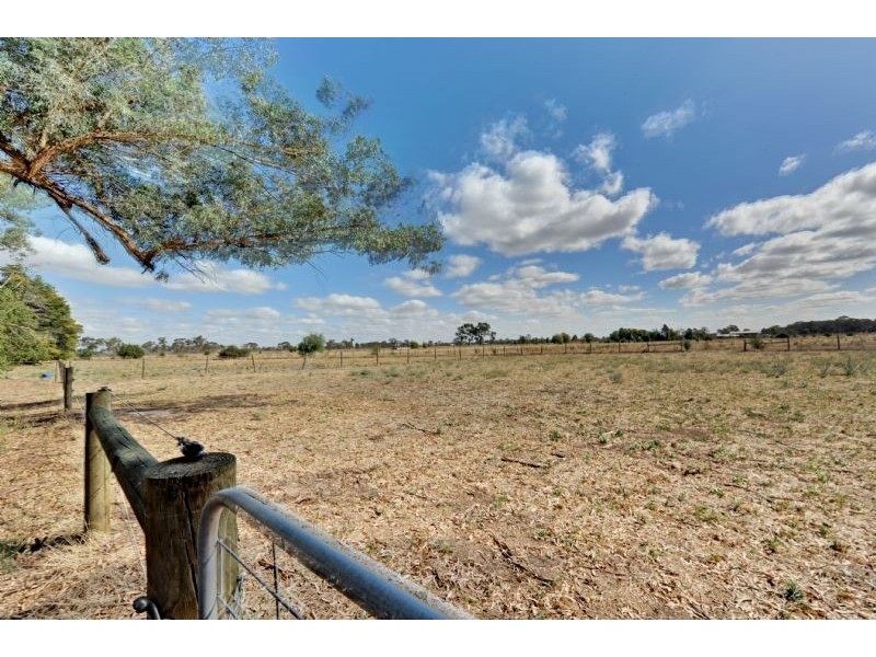 25 Byrneside-Gillieston Road, Byrneside VIC 3617