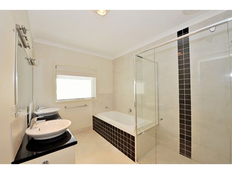 16 Friesian Crescent, Shepparton VIC 3630