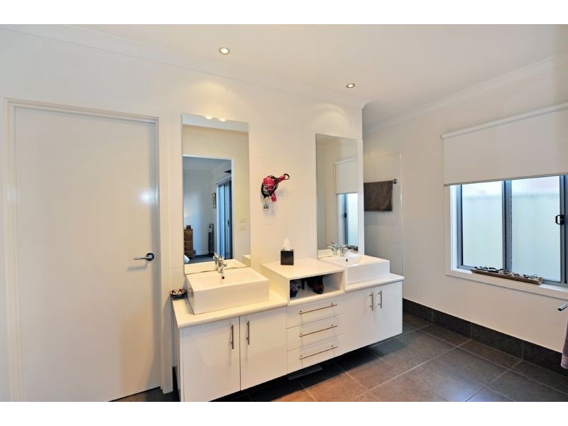 7 Studebaker Court, Shepparton VIC 3630