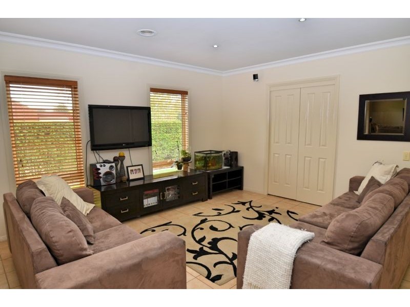 11 Hindmarsh Court, Kialla VIC 3631